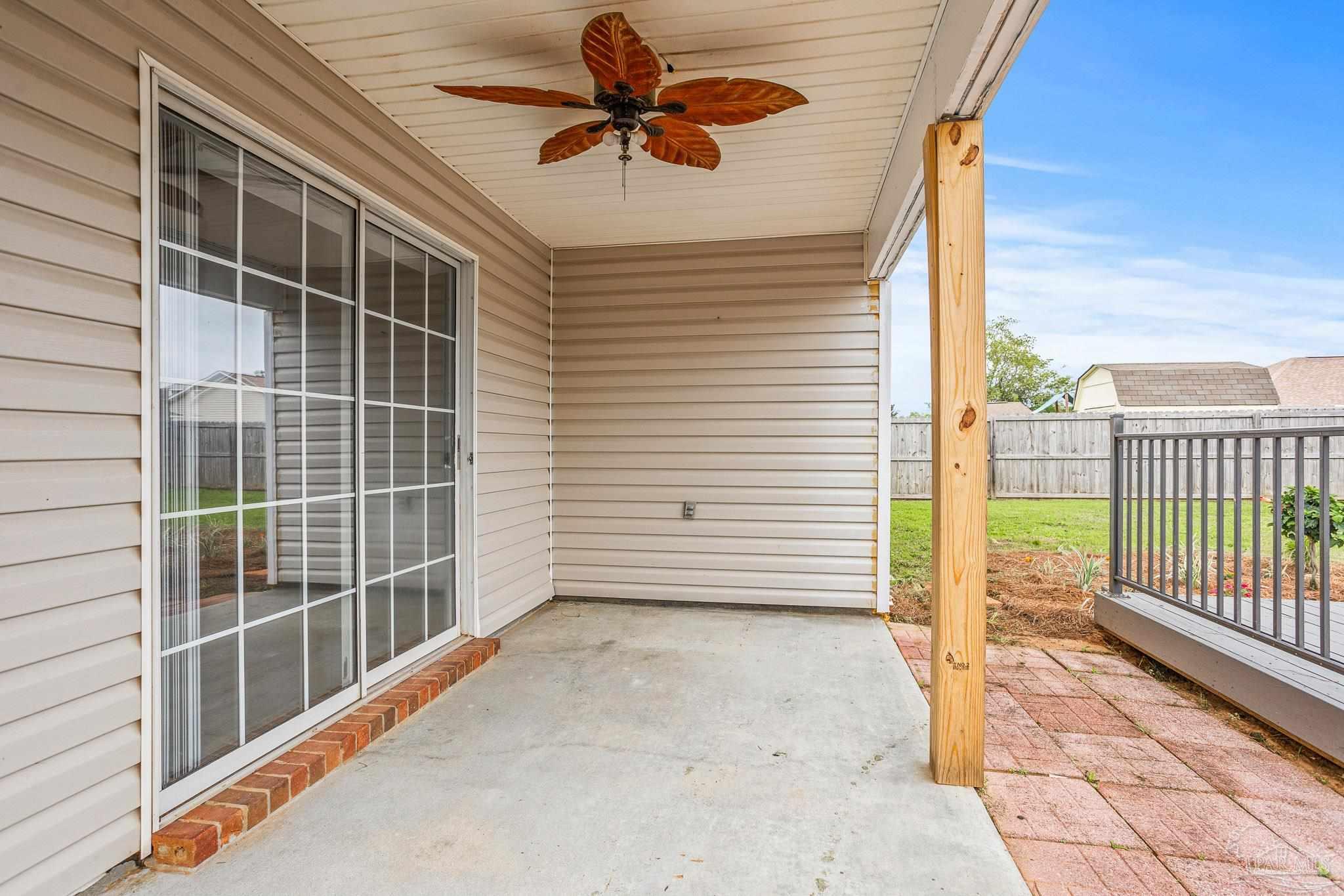 673 Hanley Downs Drive Cantonment, FL 32533 - Photo 33 of 39