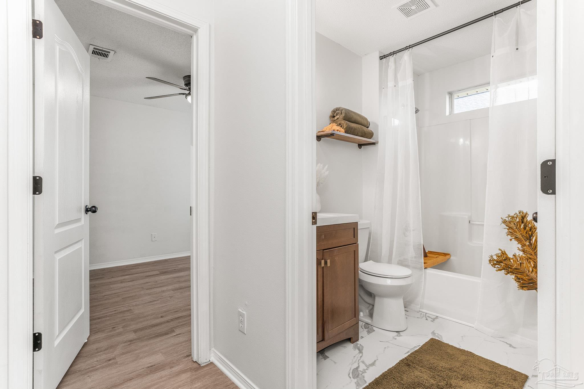 673 Hanley Downs Drive Cantonment, FL 32533 - Photo 7 of 39