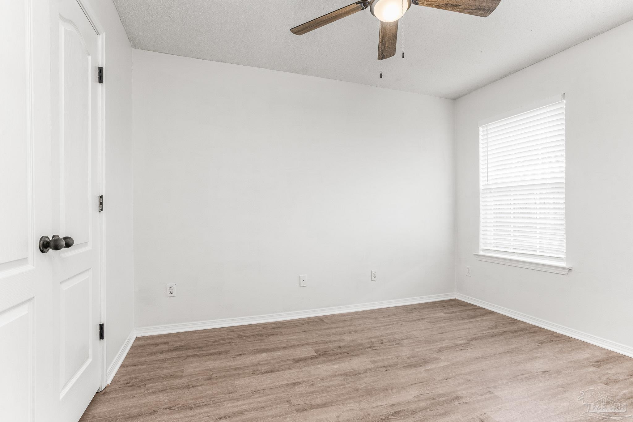 673 Hanley Downs Drive Cantonment, FL 32533 - Photo 9 of 39