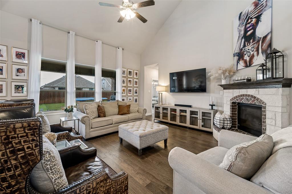1820 Drover Creek Road Aubrey, TX 76227 - Photo 5 of 28