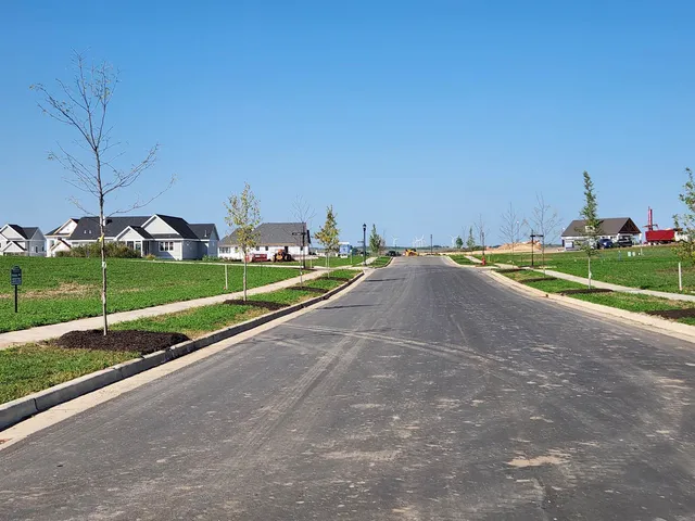 $139,000 | 1515 South Holiday Drive, Waunakee, WI 53597