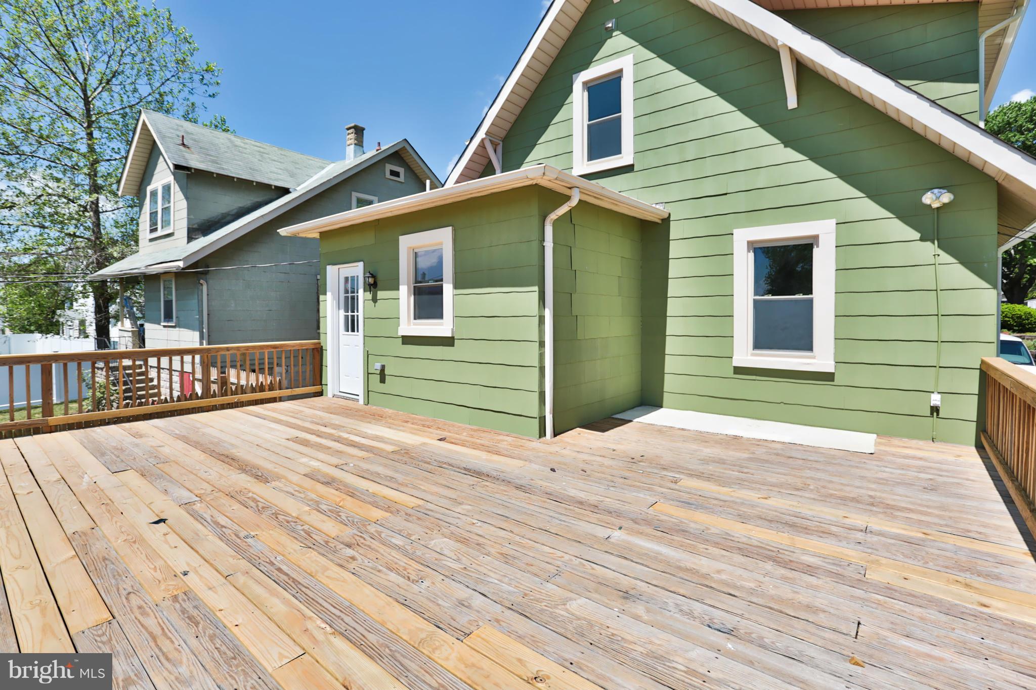 403 Walcott Road Baltimore, MD 21206 - Photo 26 of 29 Entertain Your Friends and Family