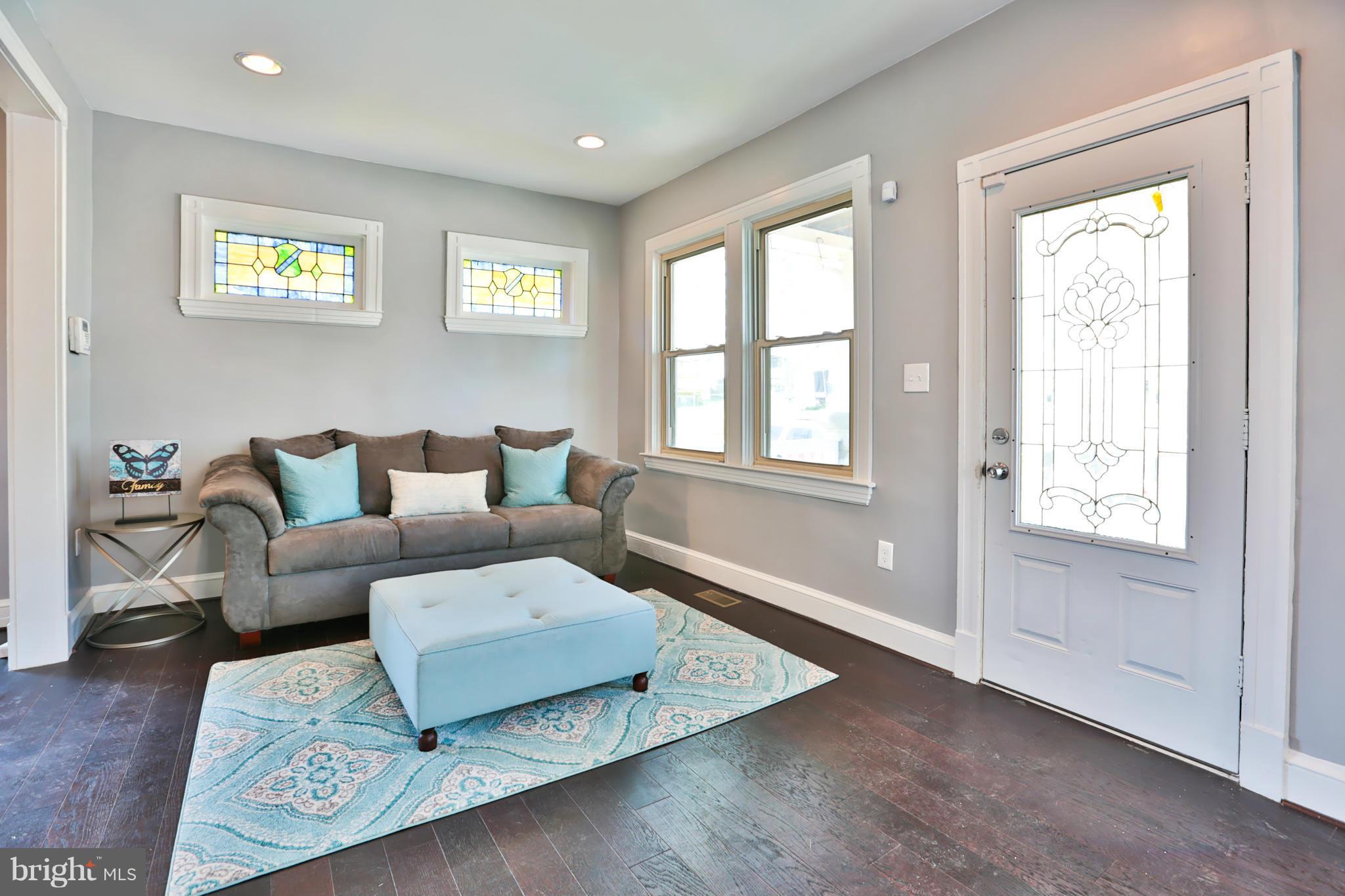 403 Walcott Road Baltimore, MD 21206 - Photo 4 of 29 Inviting Space to Entertain Guests