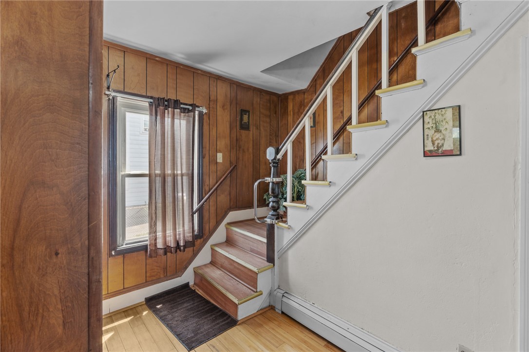 61 Warwick Road Pawtucket, RI 02861 - Photo 12 of 22 Stairway
