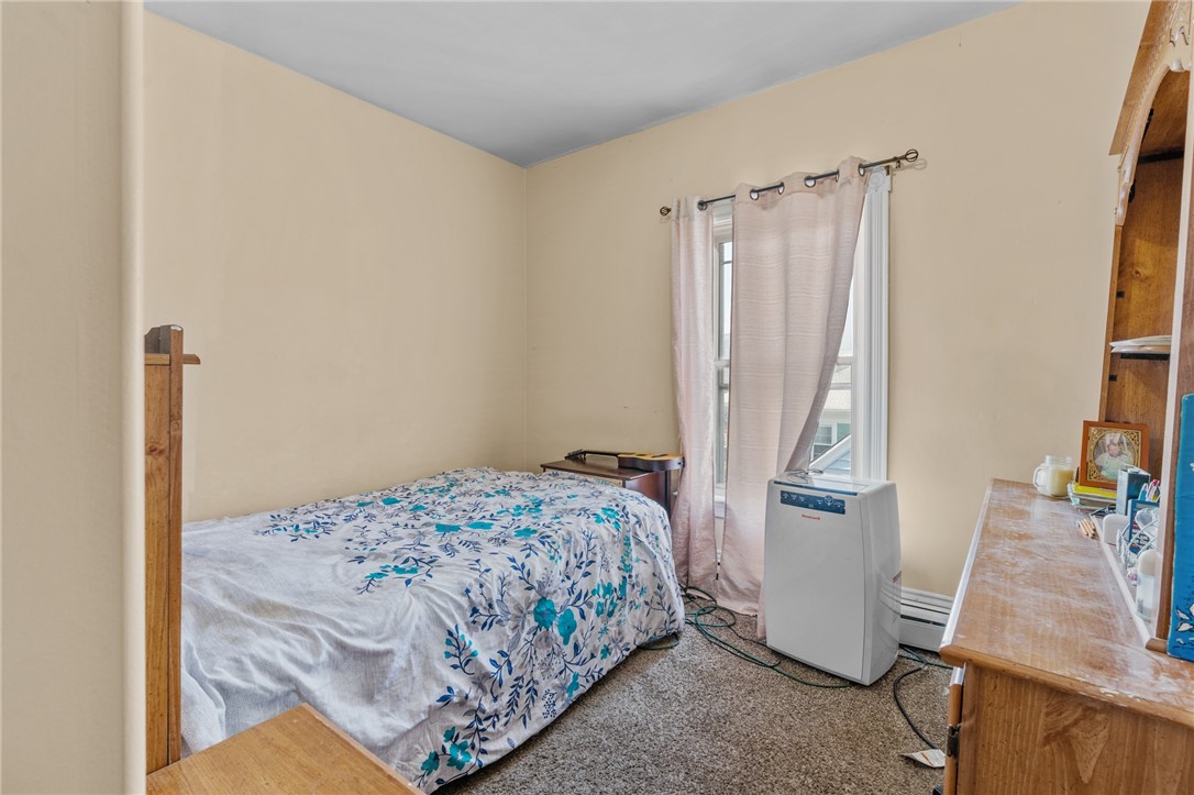 61 Warwick Road Pawtucket, RI 02861 - Photo 15 of 22 Bedroom 4