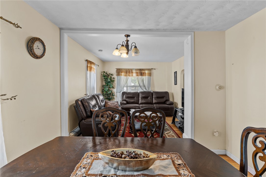 61 Warwick Road Pawtucket, RI 02861 - Photo 6 of 22 Dining Room