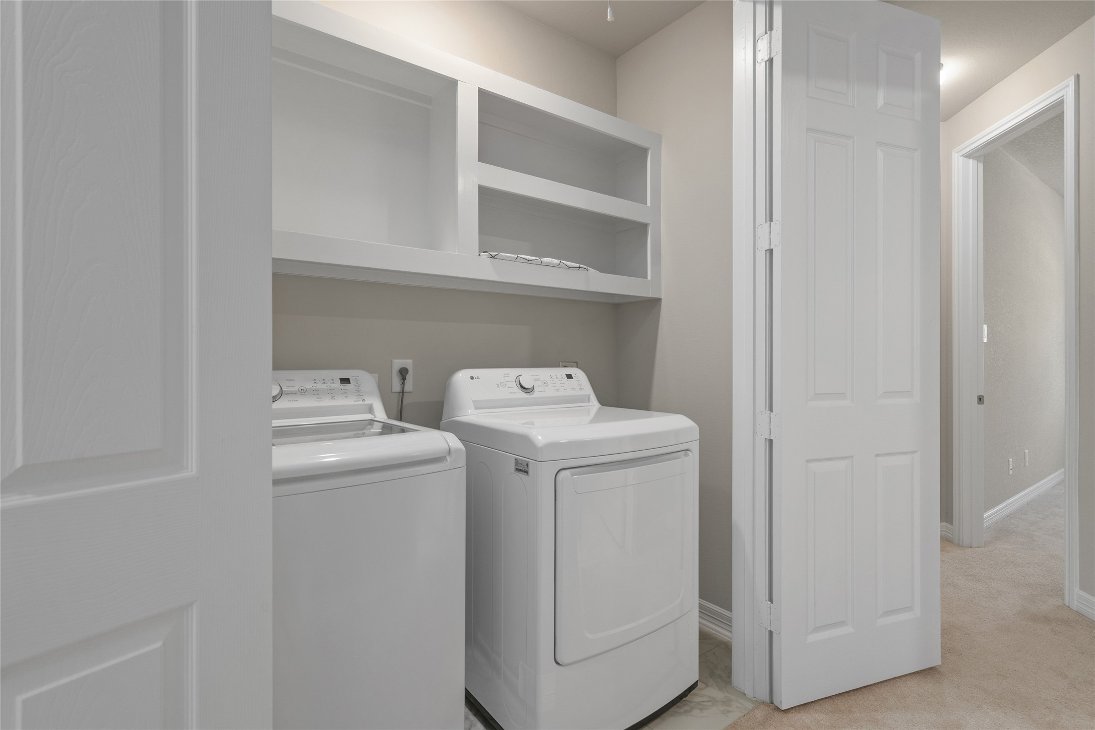 9406 Caddo Ridge Lane Cypress, TX 77433 - Photo 7 of 25 Utility room