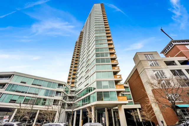 $3,300 | 1720 Maple Avenue, Unit 2580, Evanston, IL 60201