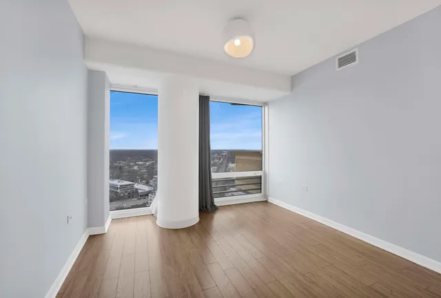 $3,300 | 1720 Maple Avenue, Unit 2580, Evanston, IL 60201