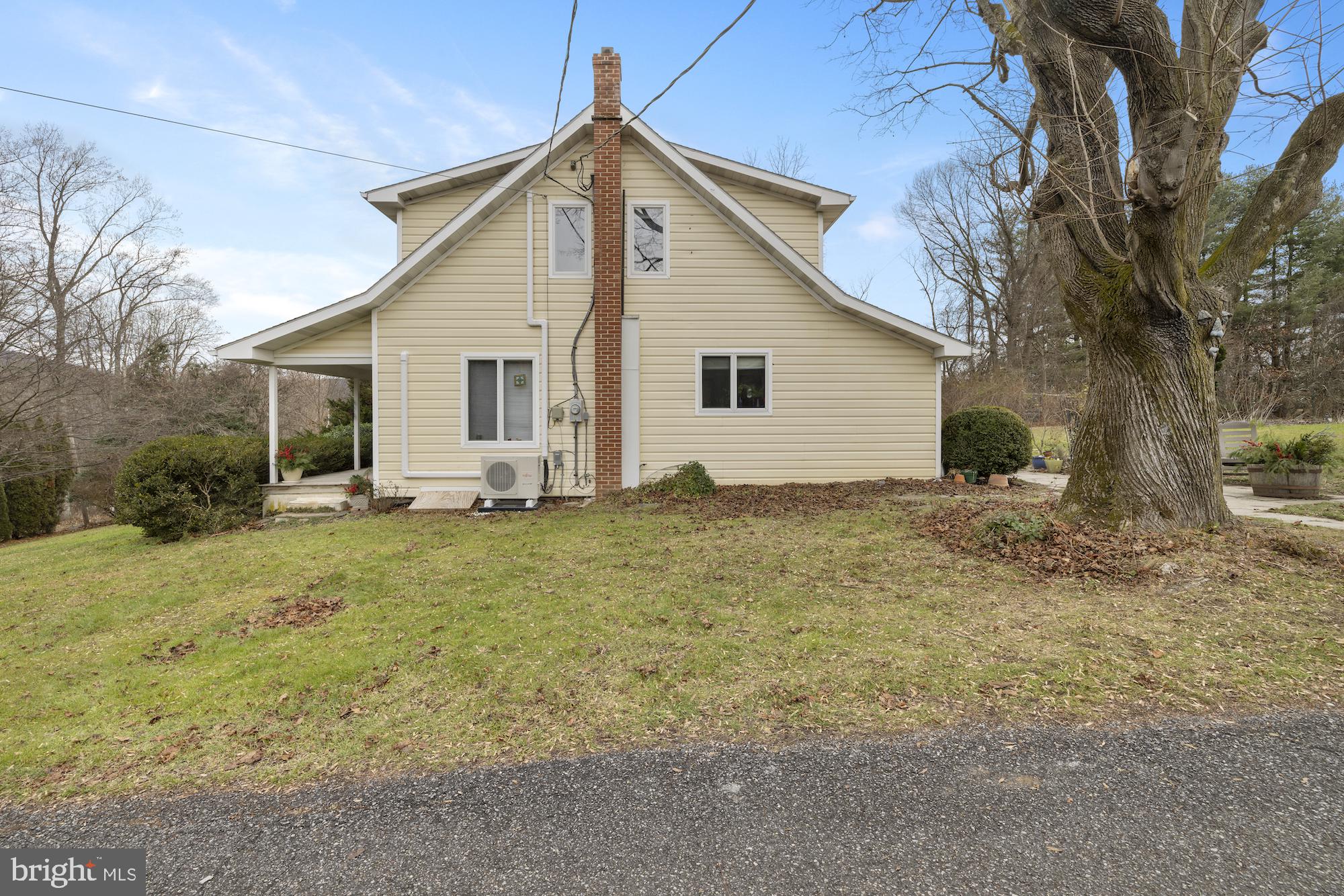 166 Peak View Road York Springs, PA 17372 - Photo 5 of 48 Gallery Image 5