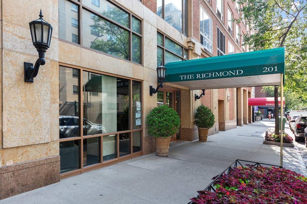 201 East 80th Street, Unit 3D Manhattan, NY 10075 - Photo 15 of 16 a view of a entryway door front of house