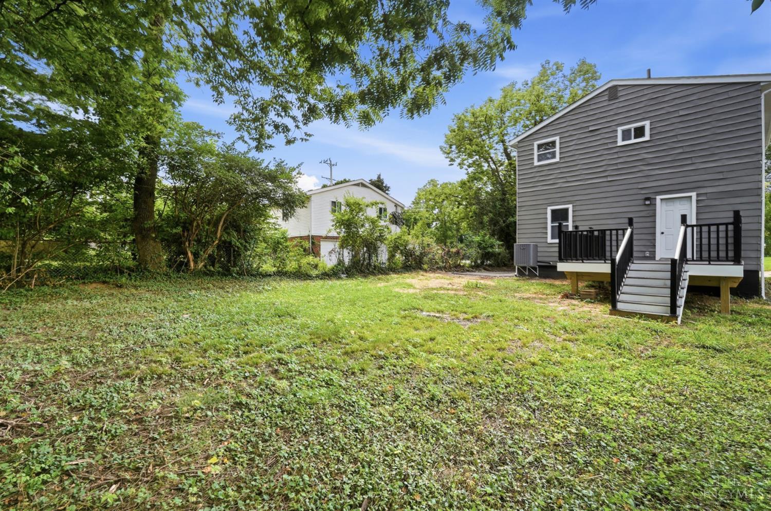 6056 Red Bank Road Cincinnati, OH 45213 - Photo 31 of 33