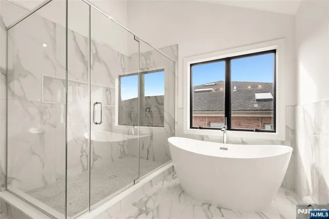 $1,400,000 | 230 8th Street, Unit A, Palisades Park, NJ 07650