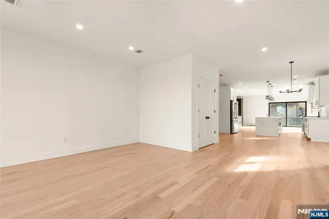 $1,400,000 | 230 8th Street, Unit A, Palisades Park, NJ 07650