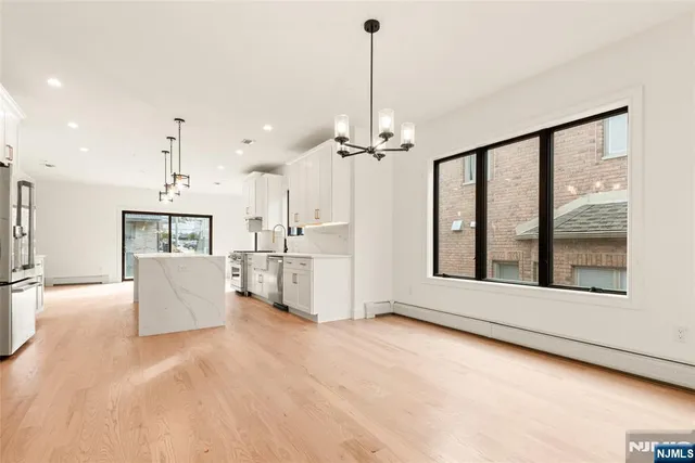 $1,400,000 | 230 8th Street, Unit A, Palisades Park, NJ 07650