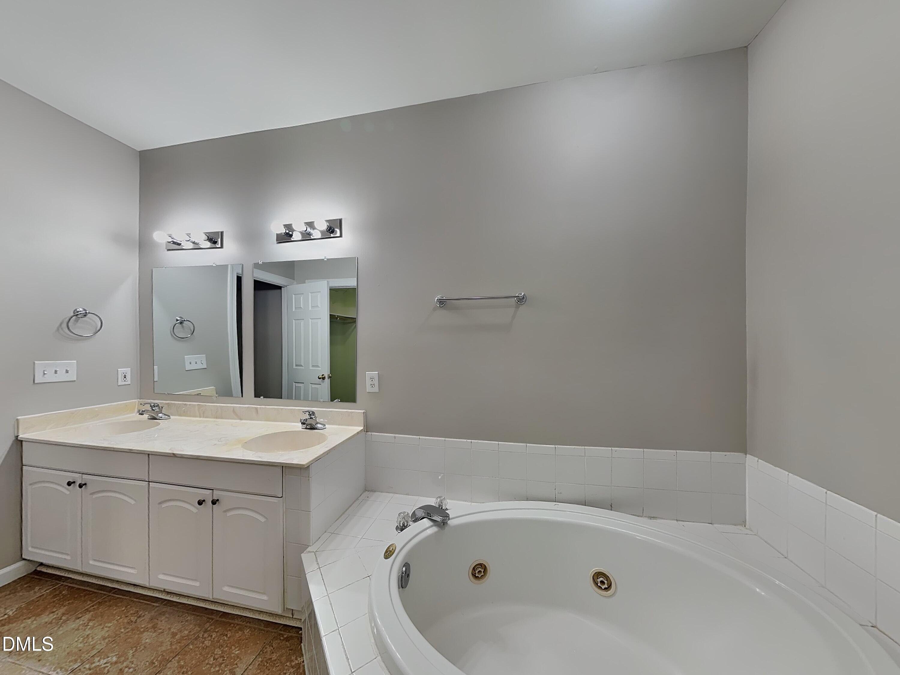 924 Barnford Mill Road Wake Forest, NC 27587 - Photo 10 of 18 9_pc_NifZsqNO39_bH7y1LrOa8_layout_1