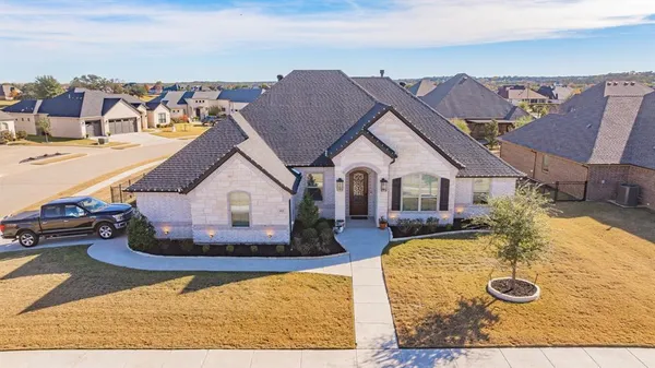 $559,900 | 412 Fowler Drive, Granbury, TX 76048