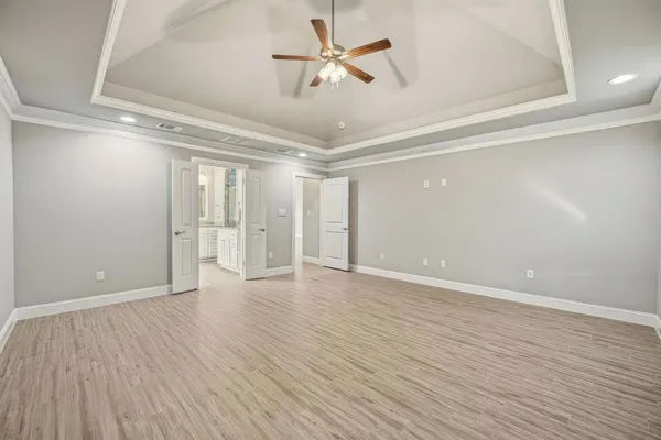 $559,900 | 412 Fowler Drive, Granbury, TX 76048