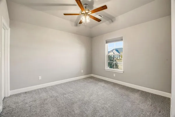 $559,900 | 412 Fowler Drive, Granbury, TX 76048