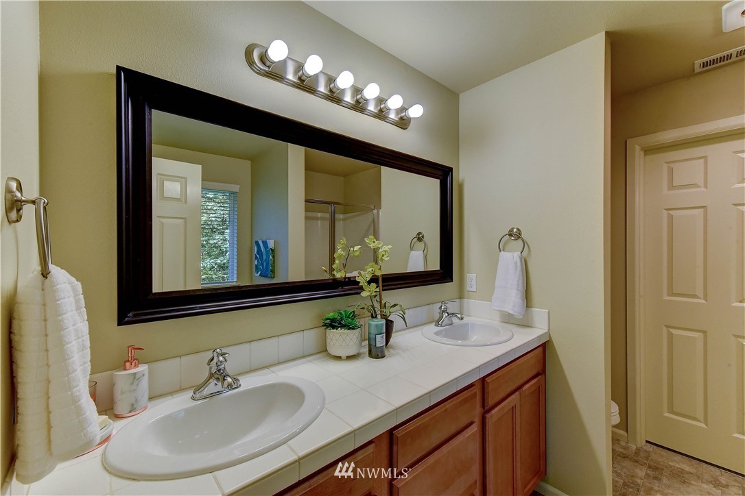 1205 231st Street Southwest Bothell, WA 98021 - Photo 10 of 22
