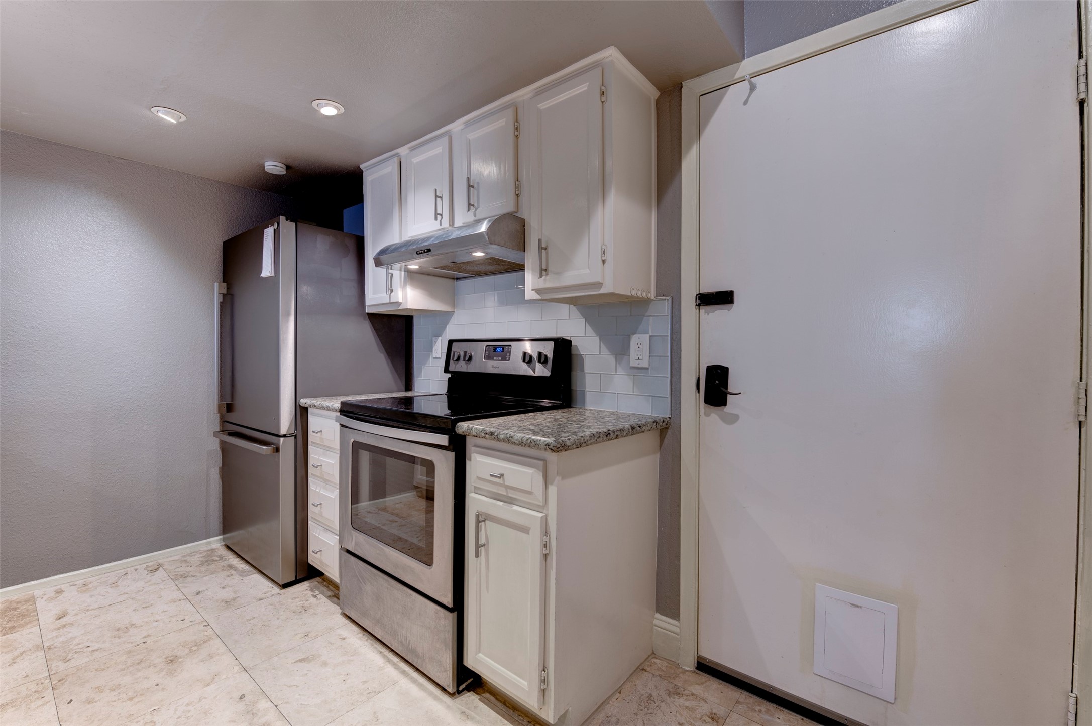 1920 Augusta Drive, Unit 19 Houston, TX 77057 - Photo 16 of 40