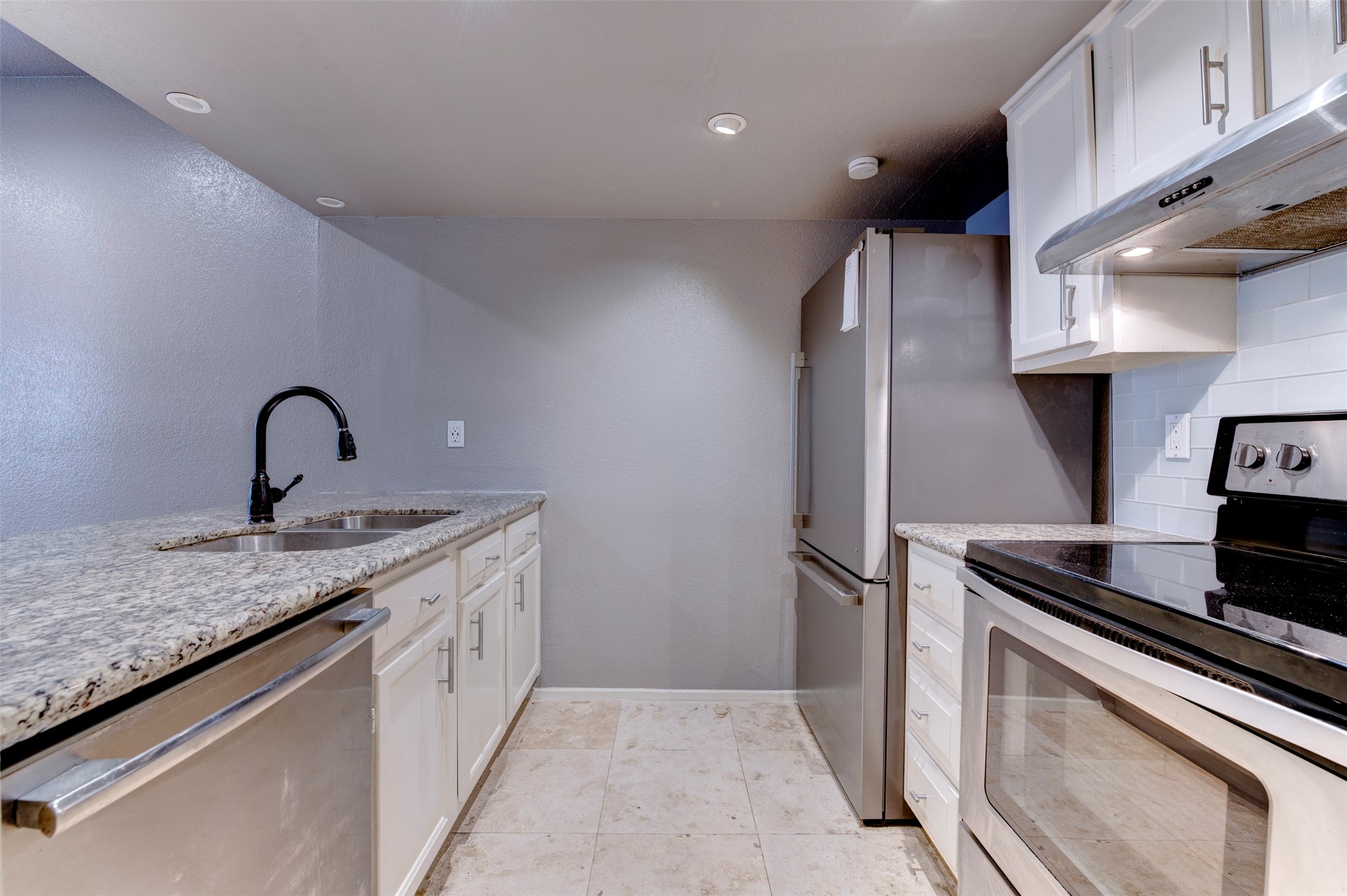 1920 Augusta Drive, Unit 19 Houston, TX 77057 - Photo 20 of 40