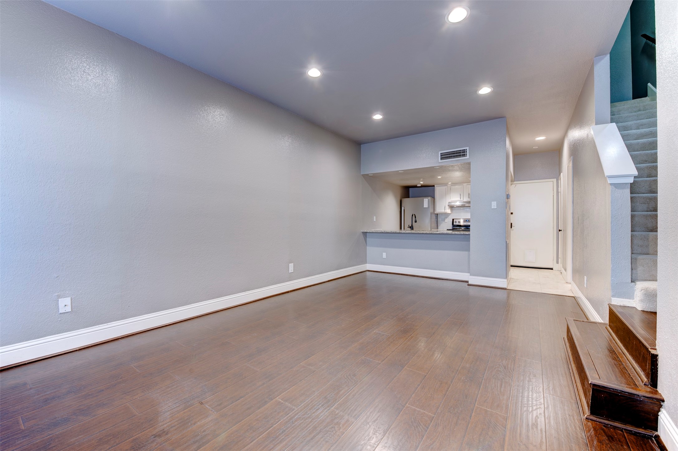 1920 Augusta Drive, Unit 19 Houston, TX 77057 - Photo 8 of 40