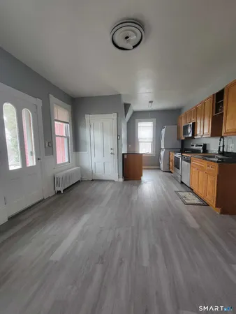 $1,950 | 126 Winthrop Street, Unit 2, New Britain, CT 06052