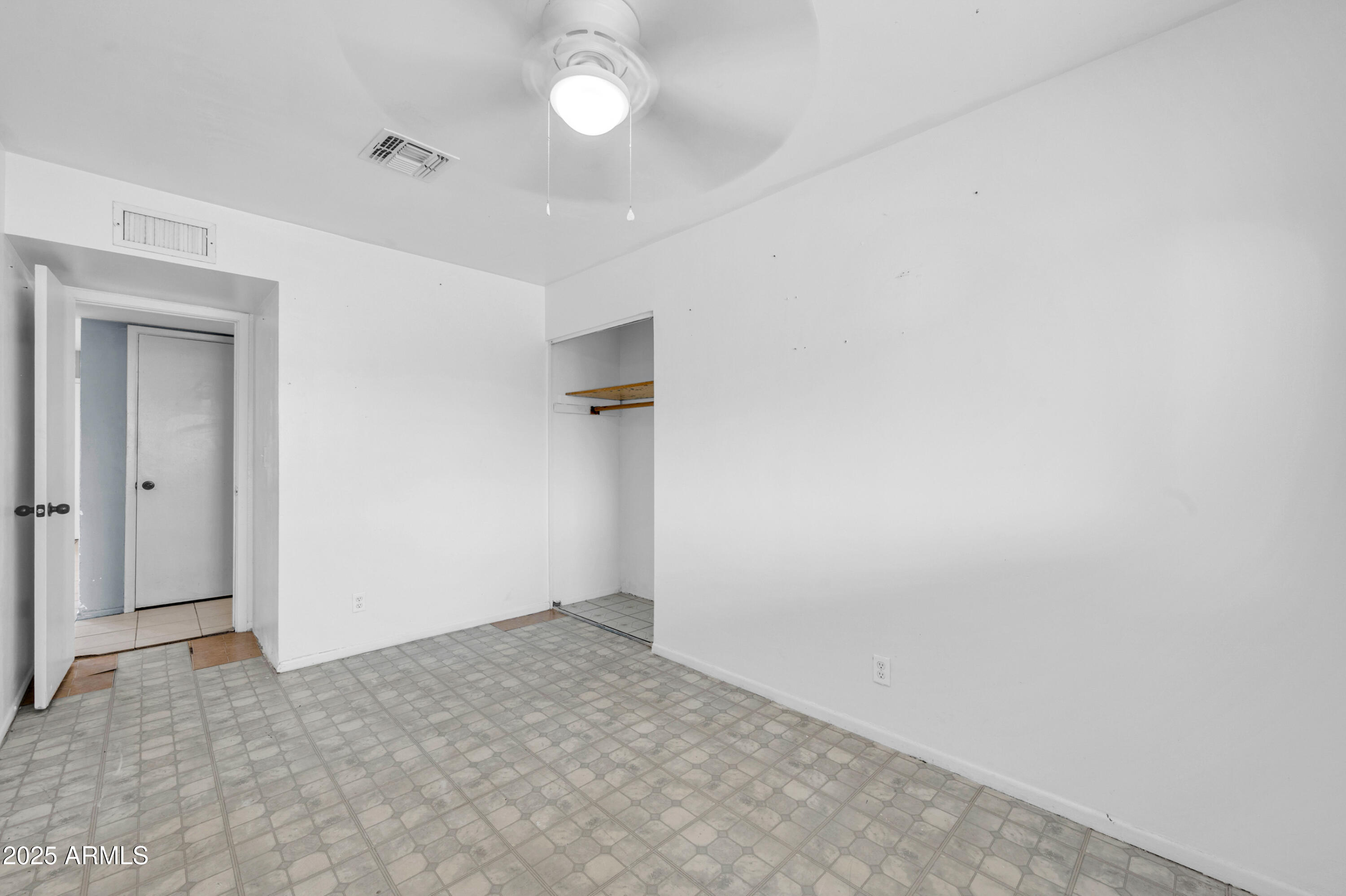 1627 West Maldonado Road Phoenix, AZ 85041 - Photo 10 of 30 1627 W Maldonado Rd-32