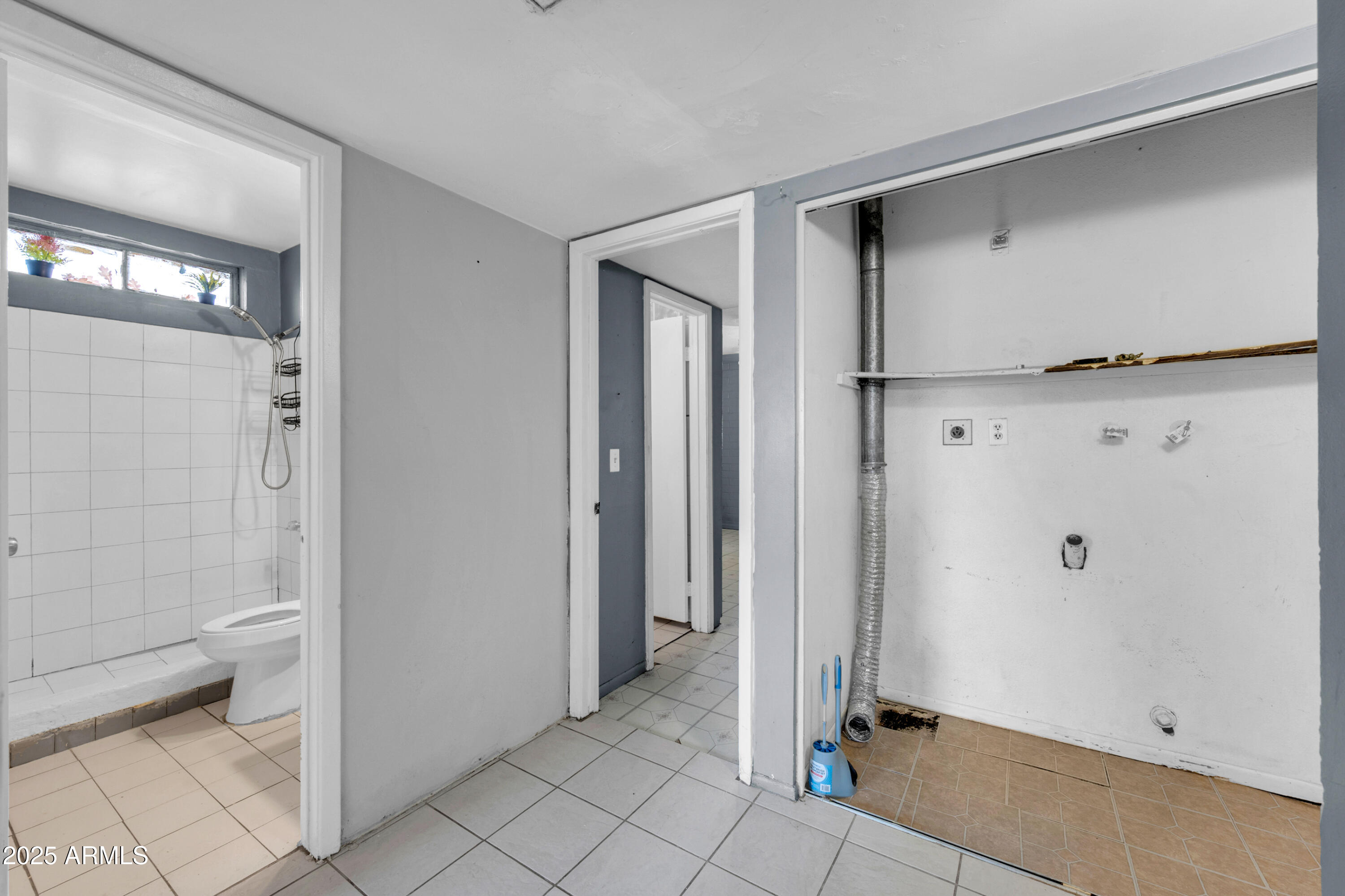 1627 West Maldonado Road Phoenix, AZ 85041 - Photo 12 of 30 1627 W Maldonado Rd-22