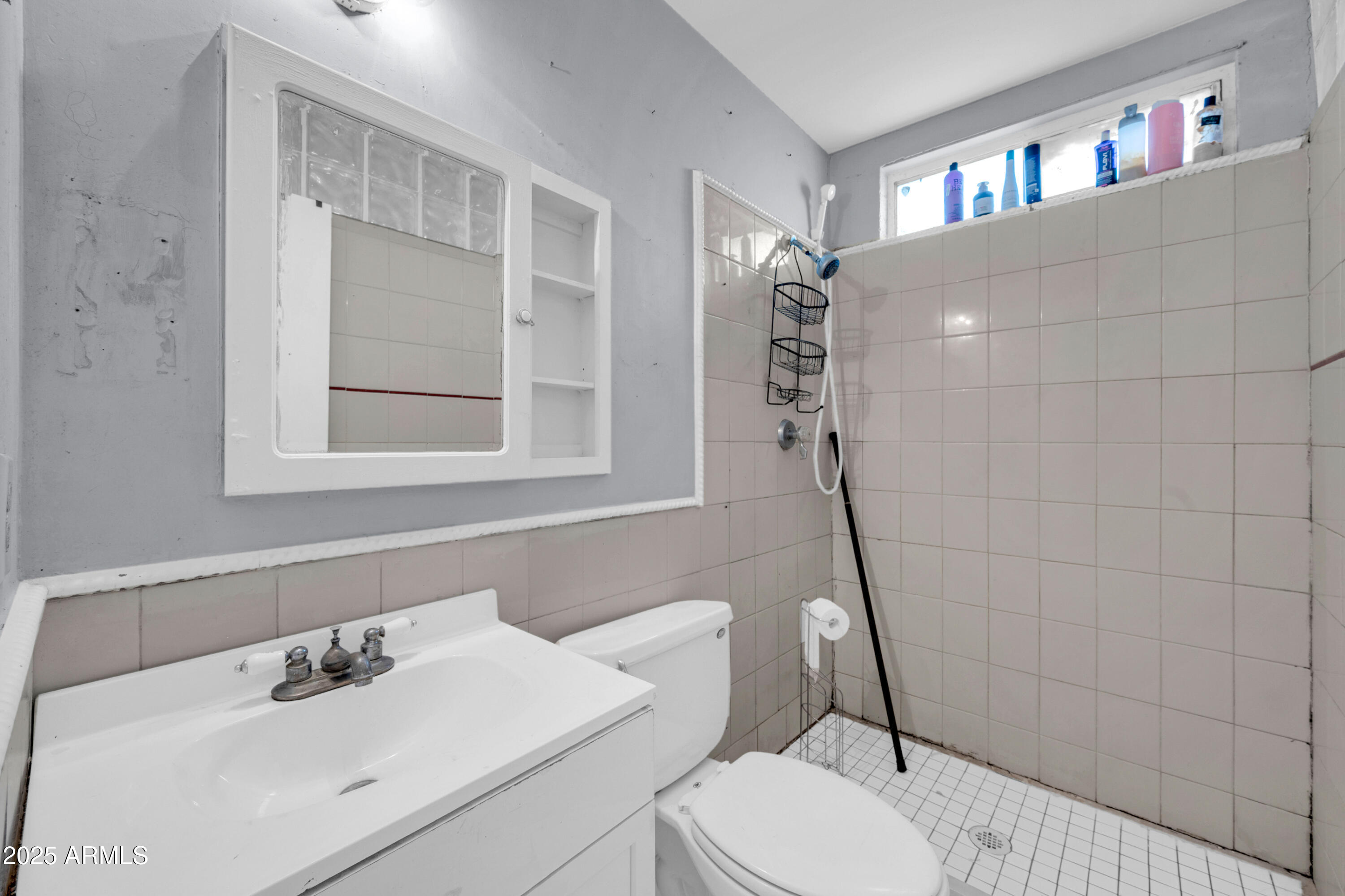 1627 West Maldonado Road Phoenix, AZ 85041 - Photo 18 of 30 1627 W Maldonado Rd-15