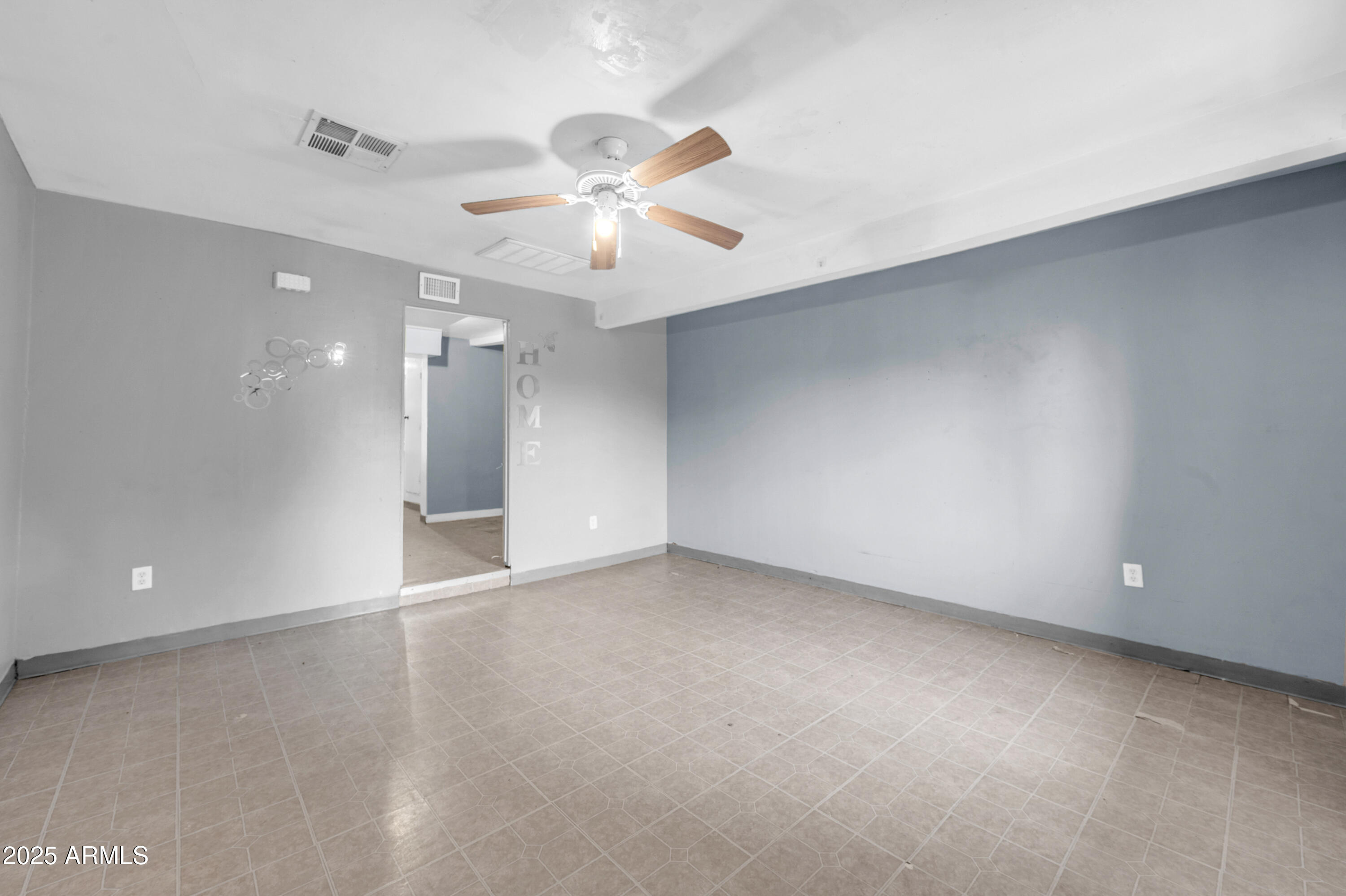 1627 West Maldonado Road Phoenix, AZ 85041 - Photo 21 of 30 1627 W Maldonado Rd-7