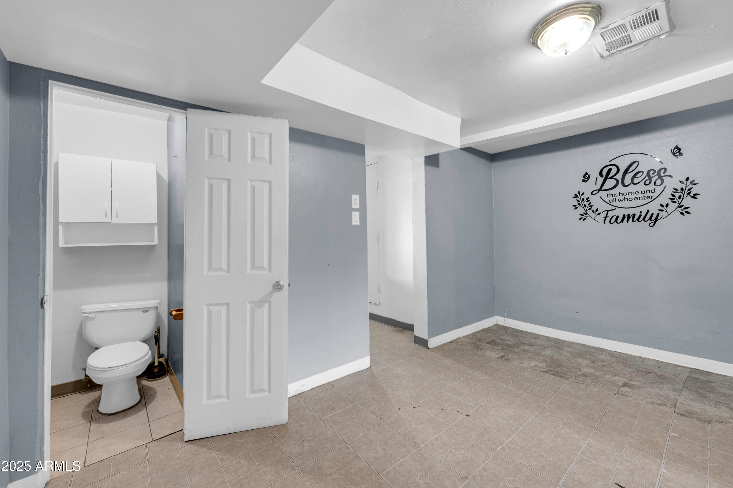 1627 West Maldonado Road Phoenix, AZ 85041 - Photo 23 of 30 1627 W Maldonado Rd-24