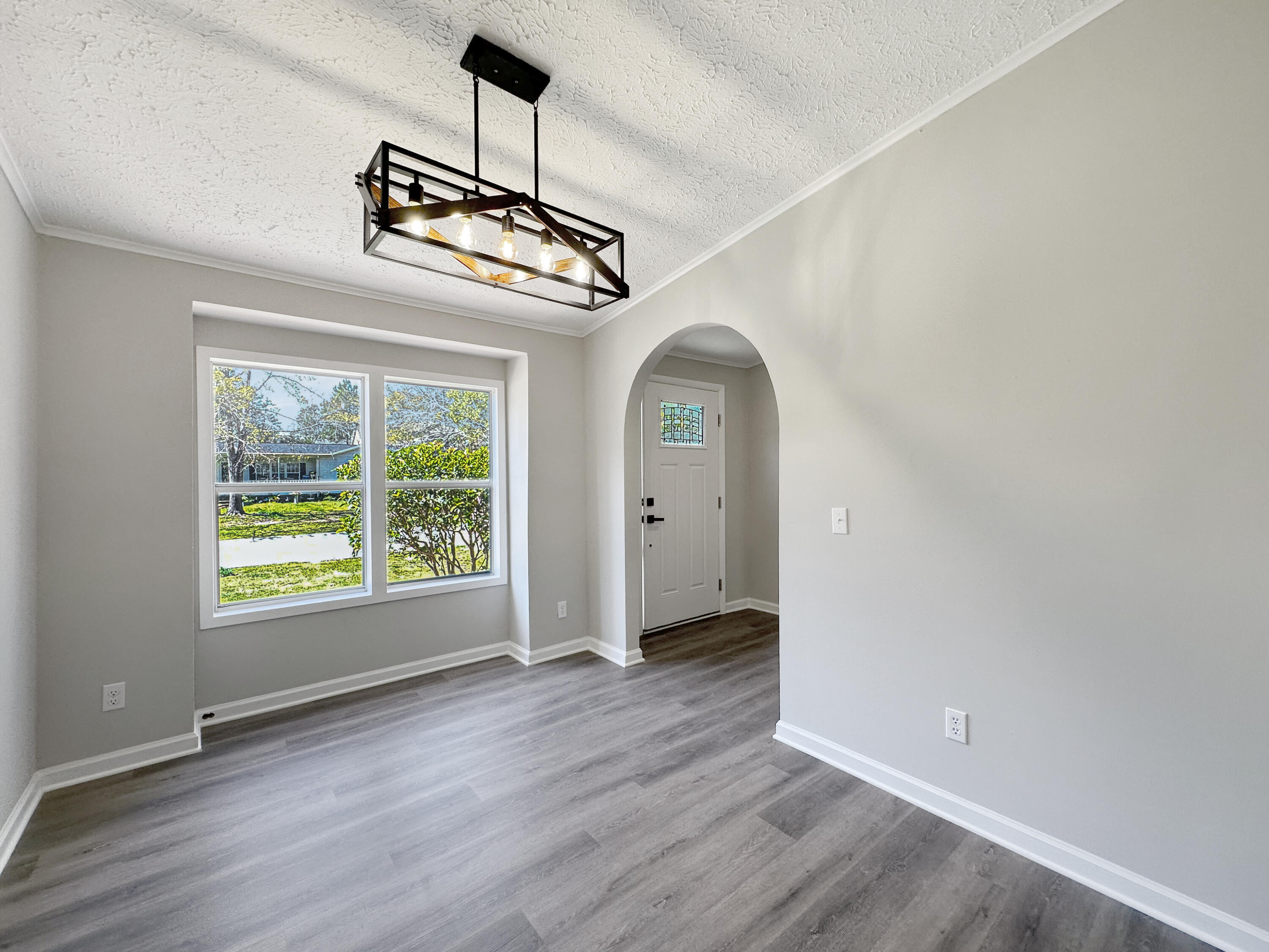 142 Grapevine Road Summerville, SC 29483 - Photo 4 of 17 4.1