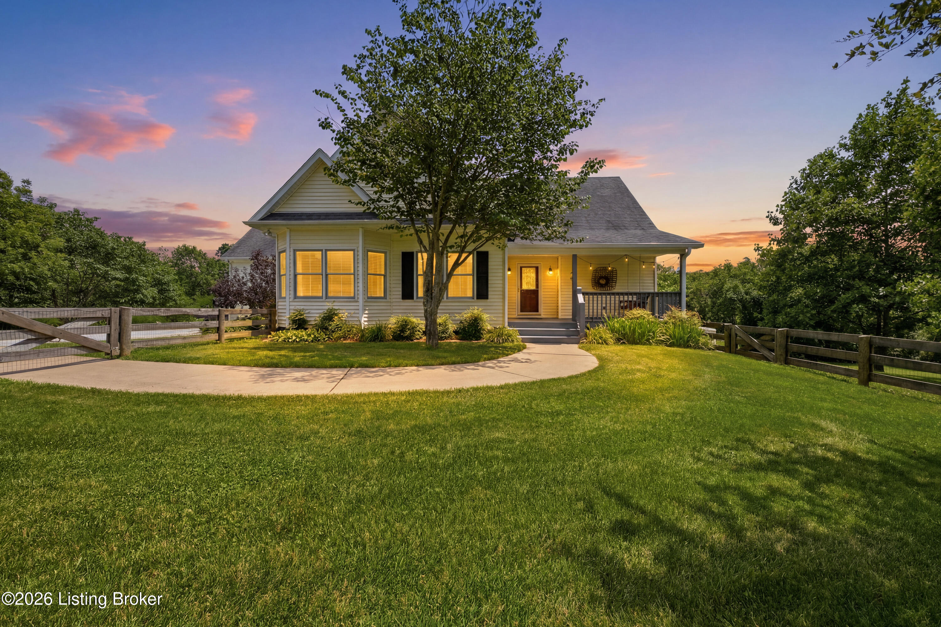 671 Button Ridge Road Bedford, KY 40006 - Photo 1 of 71 1_671button_louisvillerealestatemedia_00