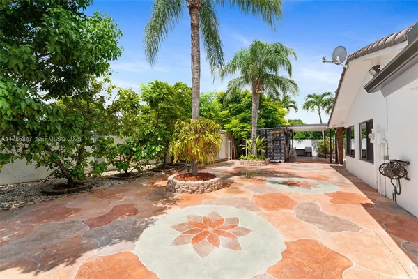 $950,000 | 10320 Southwest 132nd Avenue, Miami, FL 33186