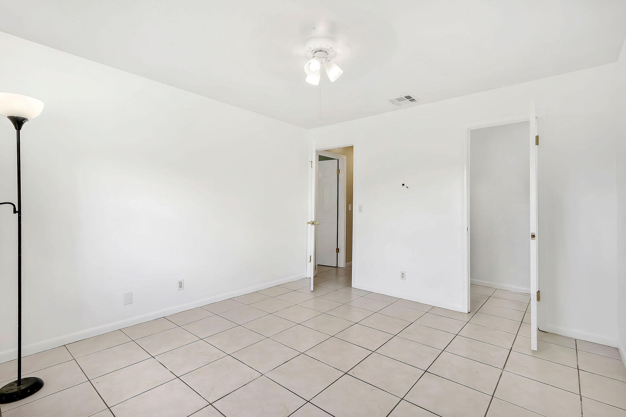 5180 Washington Road Delray Beach, FL 33484 - Photo 11 of 20 RealtyFrame.com_9912