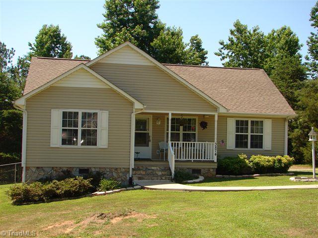 3874 Young Road Asheboro, NC 27205 - Photo 2 of 22 Gallery Image 2