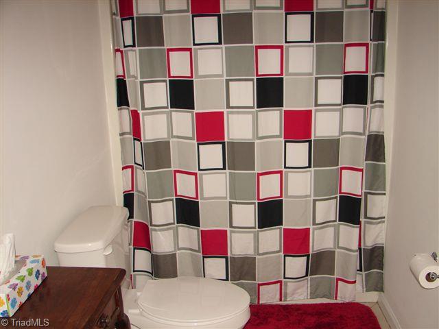 3874 Young Road Asheboro, NC 27205 - Photo 15 of 22 Master Bathroom.