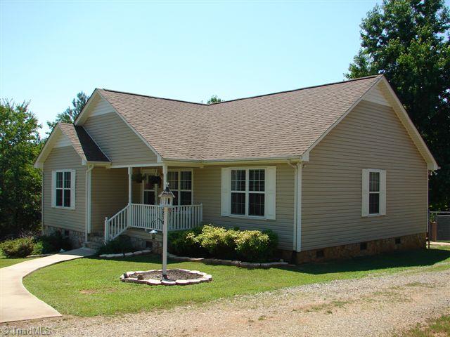 3874 Young Road Asheboro, NC 27205 - Photo 4 of 22 Gallery Image 4