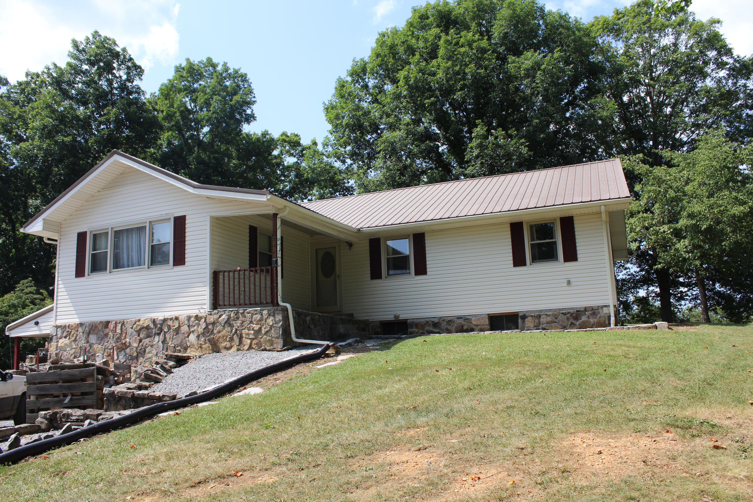 317 Bill Cope Road Jonesville, VA 24263 - Photo 1 of 52 IMG_3275