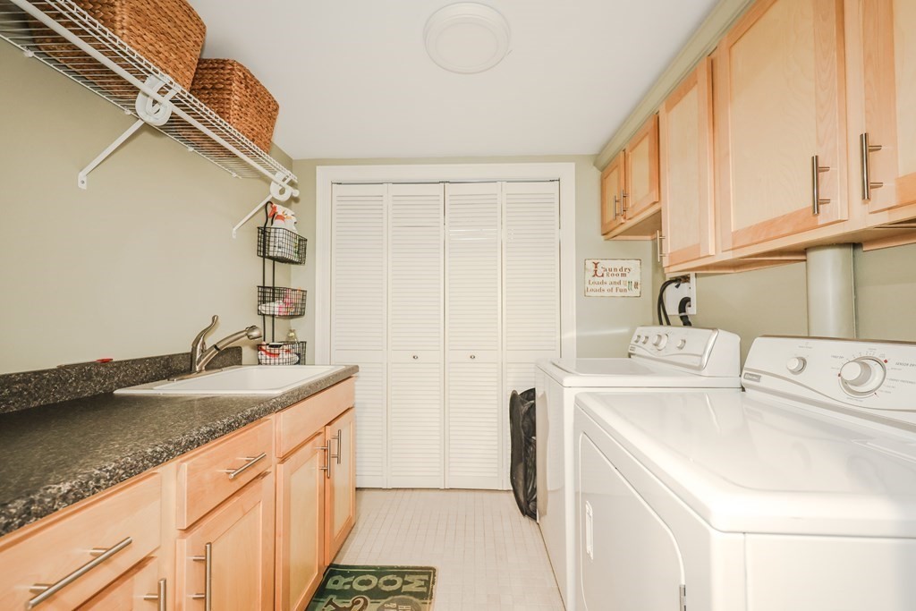 9 Burns Hill Road Hudson, NH 03051 - Photo 24 of 42 Gallery Image 24