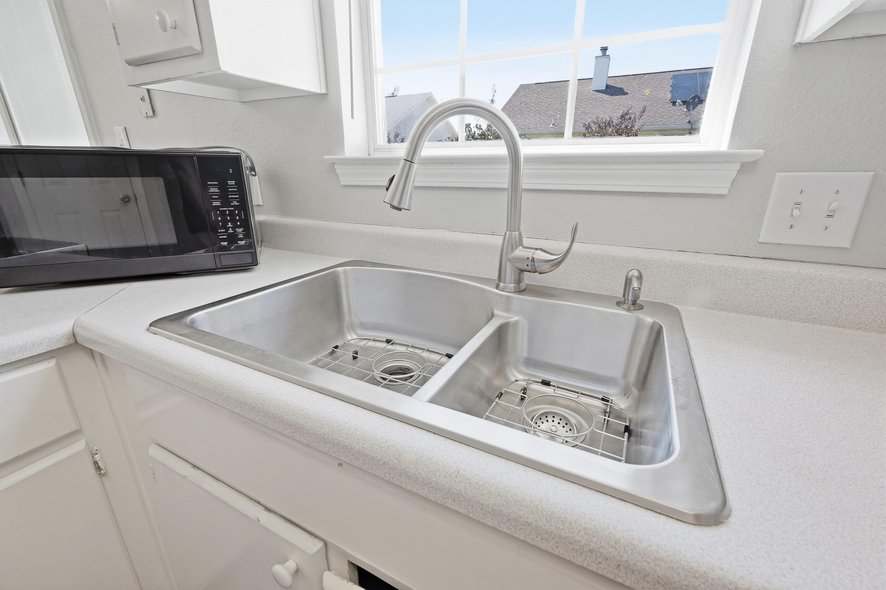 83 Stowe Road Mary Esther, FL 32569 - Photo 18 of 37 Kitchen