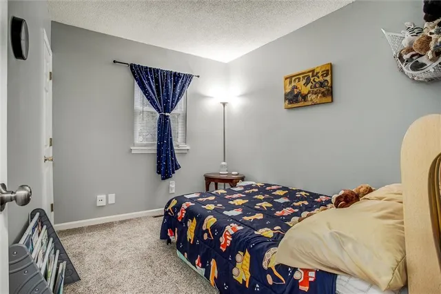 $269,900 | 508 Northeast Richardson Place, Lee's Summit, MO 64086