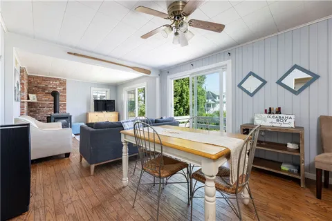 $829,900 | 43 Flintstone Road, Narragansett, RI 02882