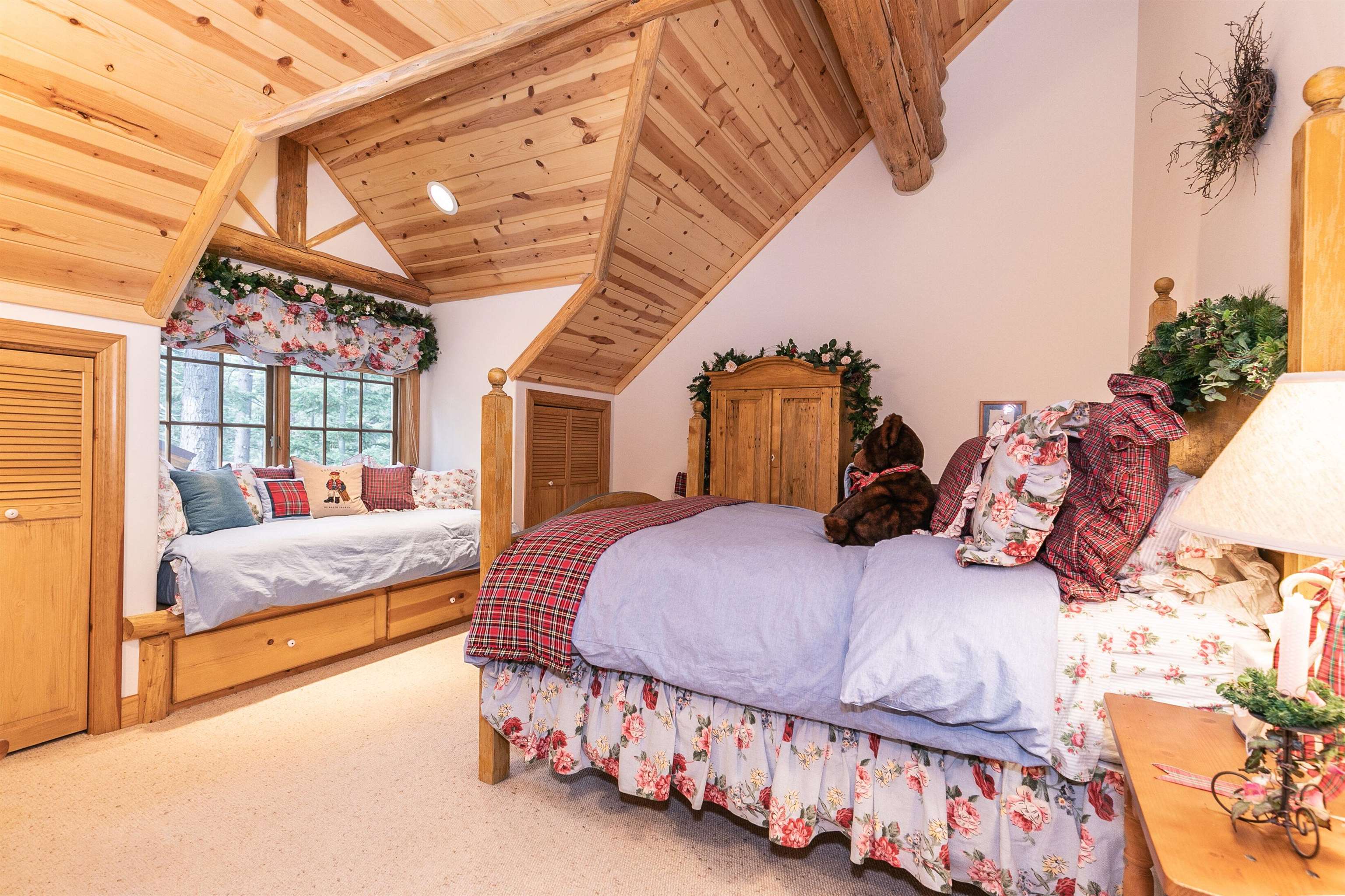 850 Beaver Pond Truckee, CA 96161 - Photo 14 of 21 a bedroom with bed and wooden floor