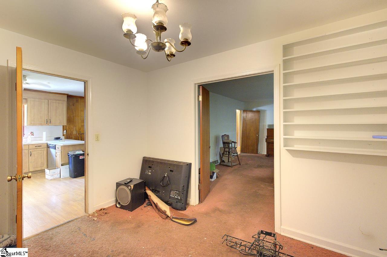 1105 East Georgia Road Simpsonville, SC 29681 - Photo 26 of 41
