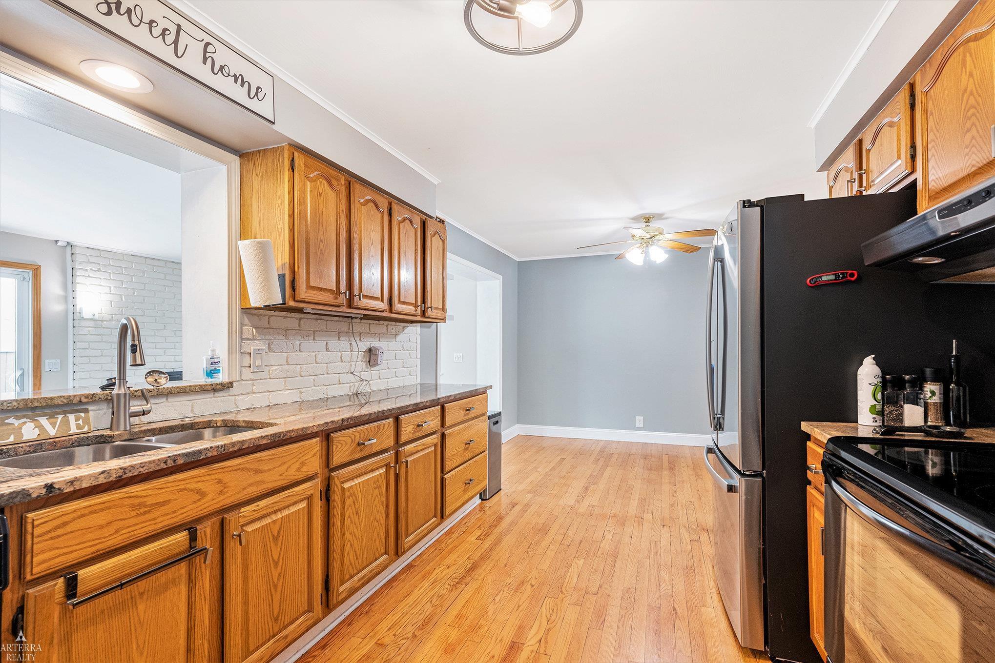 48597 Cardinal Street Utica, MI 48317 - Photo 7 of 24 50165961-f58a8f5a-320b-4c6d-b9f0-cdb696fb40c6.JPG