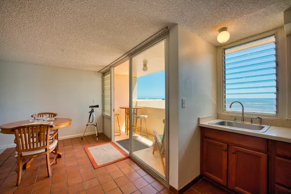 $400,000 | 84 Pukihae Street, Unit 205, Hilo, HI 96720
