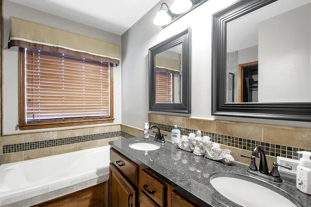 $289,900 | 4849 East 44th Street North, Bel Aire, KS 67220